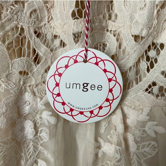 Beautiful umgee dress - Picture 8 of 12